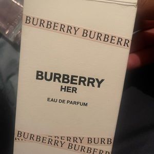 Burberry Her Eau de Parfum never used. Never sprayed got the wrong bottle.